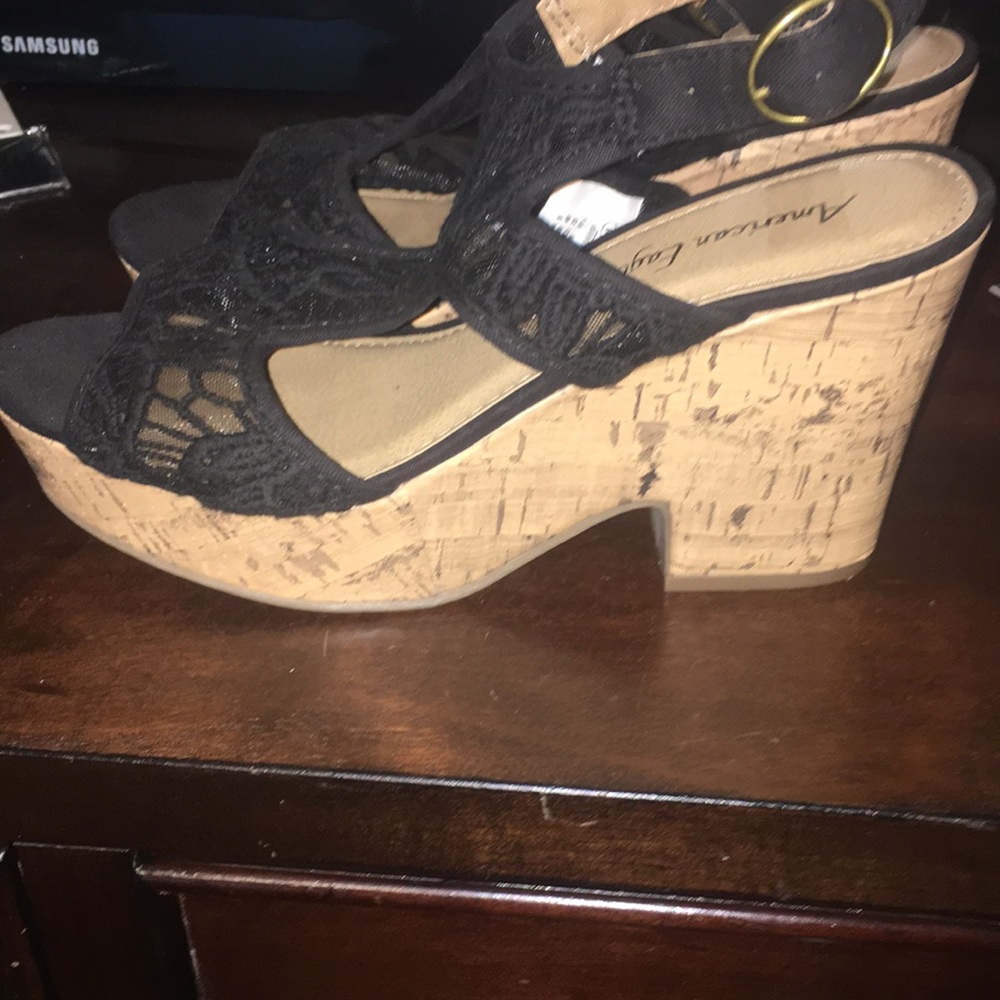 Heels - Picture 2 of 2